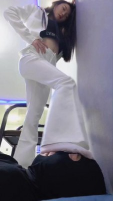 065929tswzwjoomciiiwot.jpg