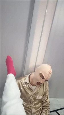 212046qj4vjgvj8xgxtbf8.jpg