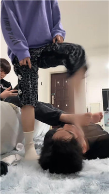 232125o6e6eww6ekzeakae.jpg