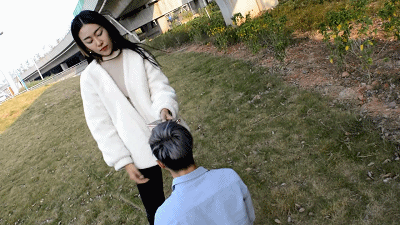 212905zqje3zb9zbkp399u.gif