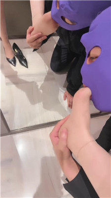 052711entiyz4ufvyeuh7v.jpg