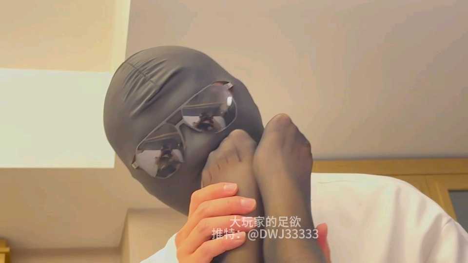 214743f7l1x11y36jyeobh.jpg