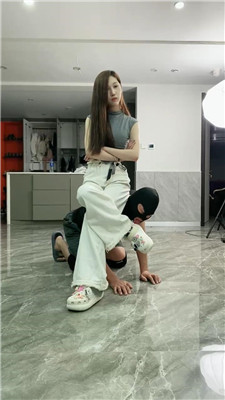 麋鹿银儿_20250419010932.JPG