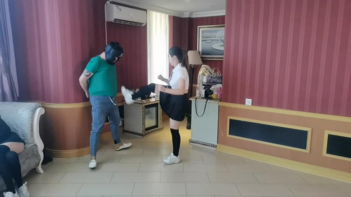 061922fbgqx7vrn6nkzgzz.jpg