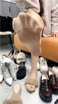 4小懿脏鞋专场跪舔999_20251216142437.JPG