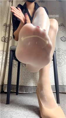 17颜艺舔脏鞋底499_20251216163541.JPG