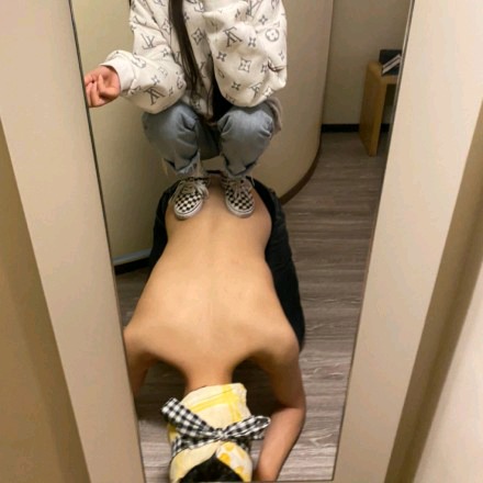 九玥S暴打一米八九的见畜