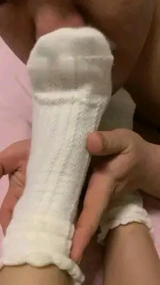 冷柔S酸奶凑袜子修脚辱骂